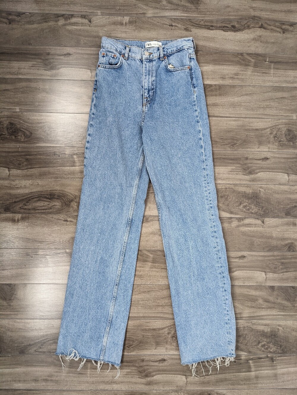 Zara Women's Jeans Wide Leg Long Inseam Raw Hem Size 4